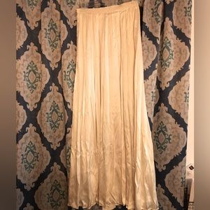 Vintage Miss D by Oscar de la Renta silk skirt size 4.